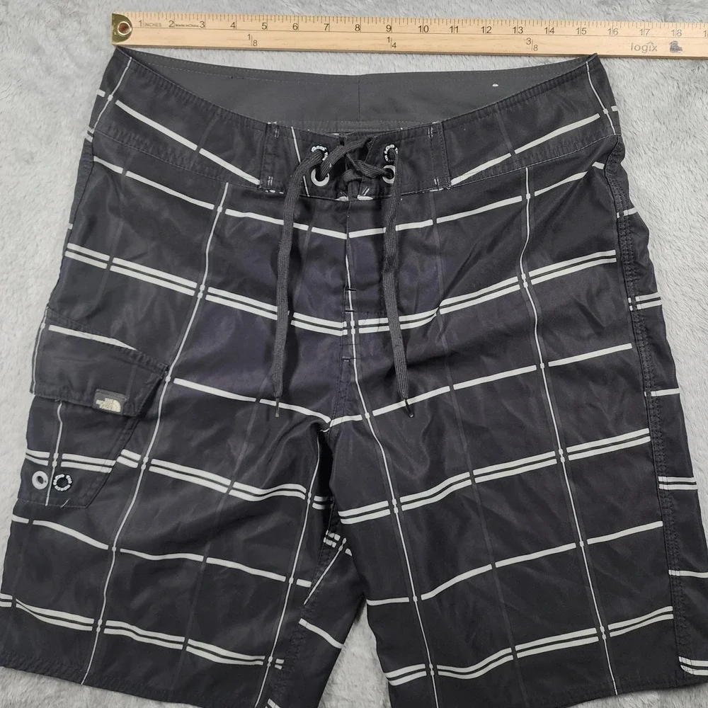 The North Face Swim Trunks Mens 32 Black Plaid Board Shorts Pockets Quick‎ Dry